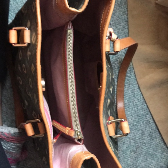 Dooney & Bourke purse - Picture 6 of 8